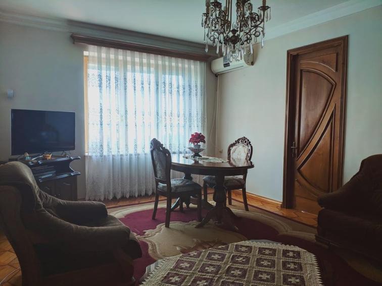 Giorgis Home Batumi Exterior photo